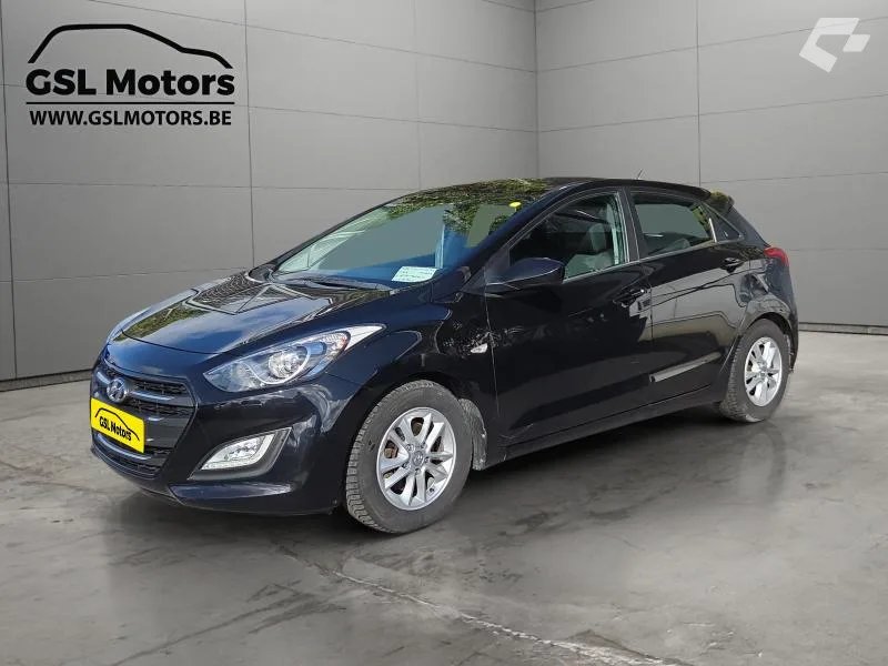Hyundai i30 2017 — photo 1