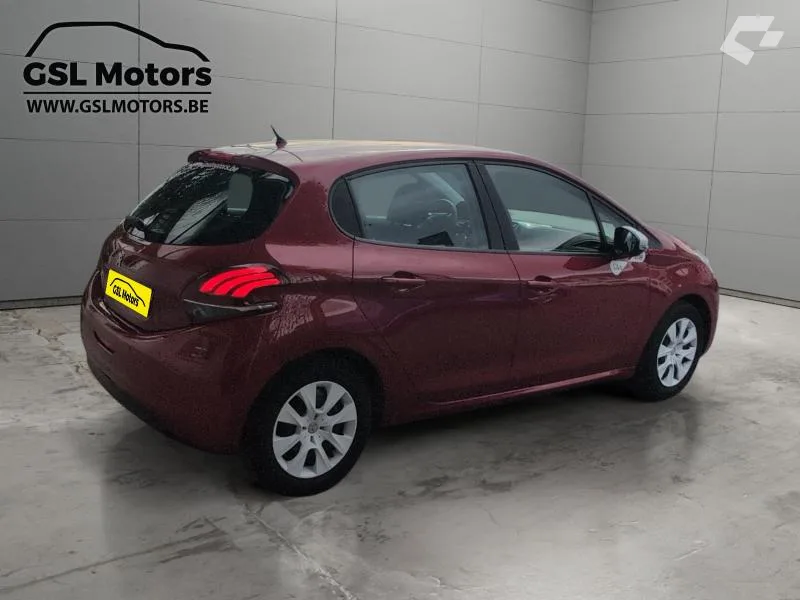 Peugeot 208 2016 — photo 4