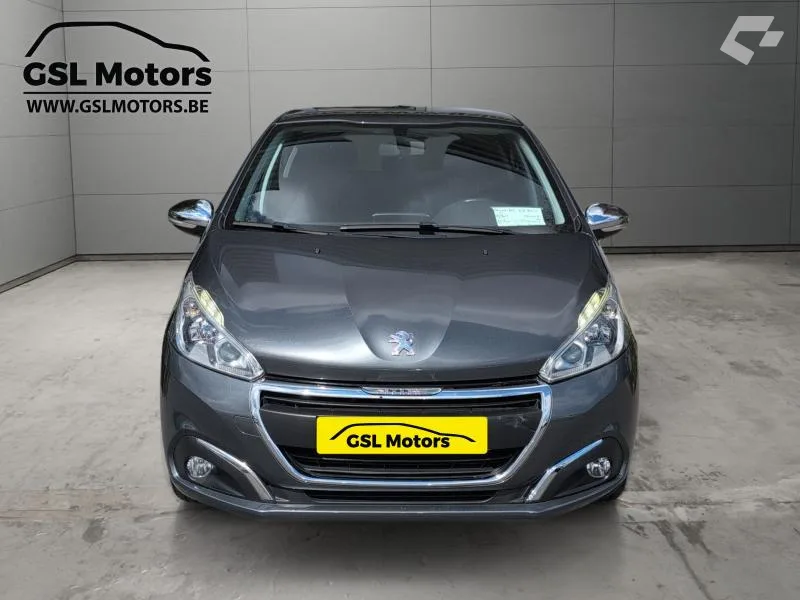 Peugeot 208 2017 — photo 2