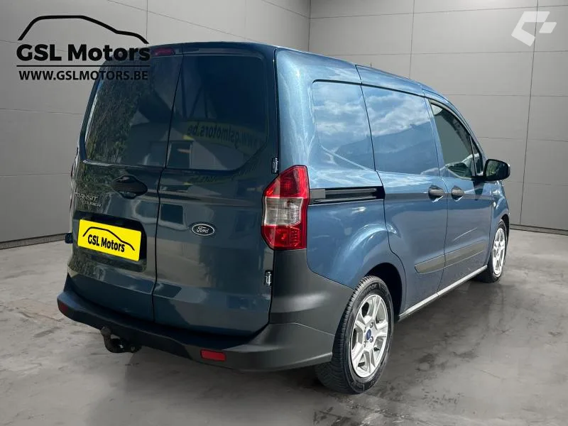 Ford Transit Courier 2021 — photo 4