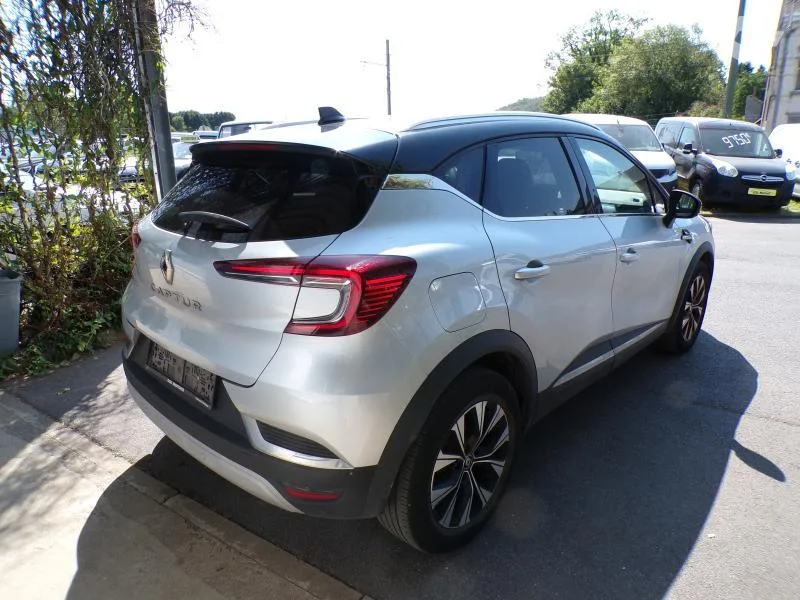 Renault Captur 2024 — photo 4