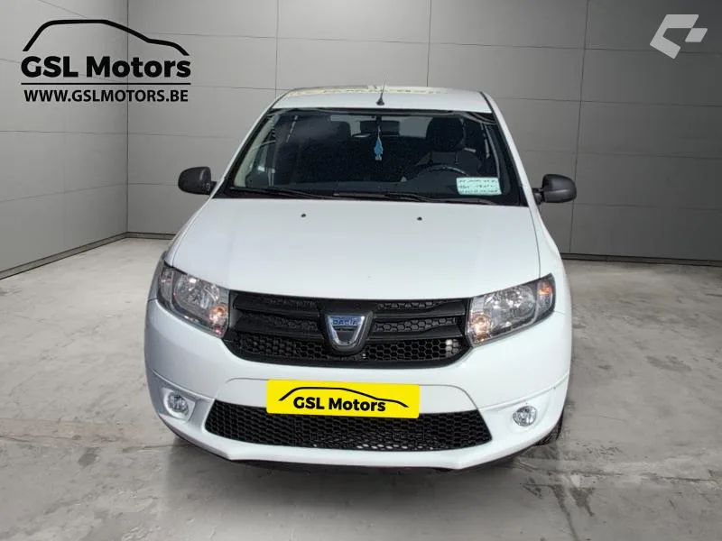 Dacia Sandero 2016 — photo 2