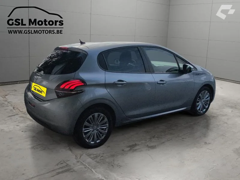 Peugeot 208 2019 — photo 4