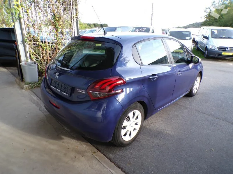 Peugeot 208 2016 — photo 4