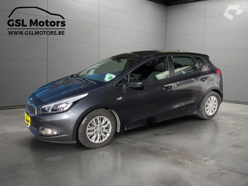 Kia Ceed 2014 — photo 1