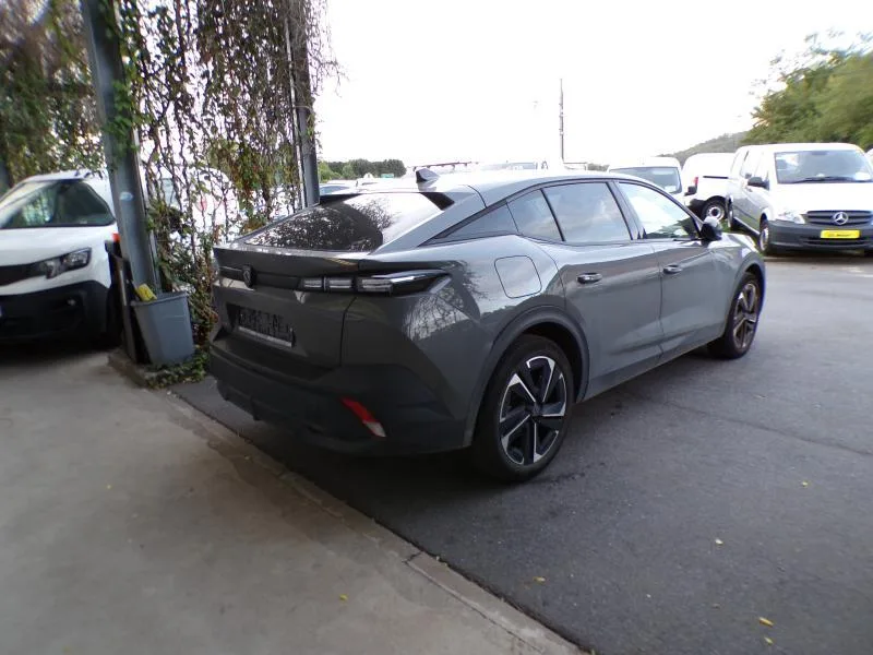 Peugeot 408 2024 — photo 4