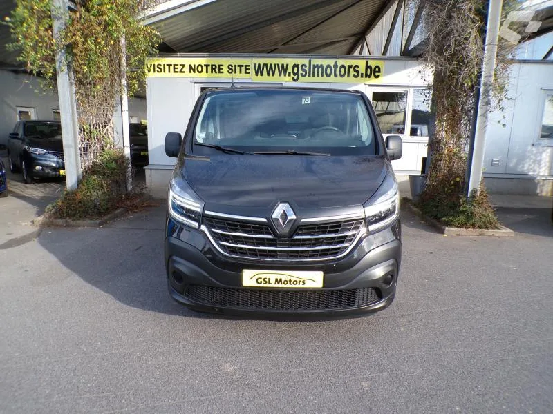 Renault Trafic 2019 — photo 2