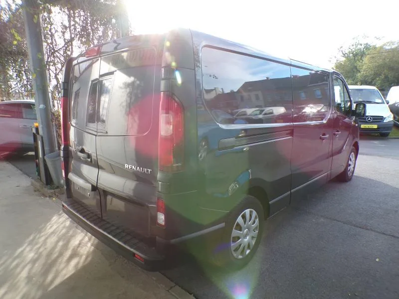 Renault Trafic 2019 — photo 4