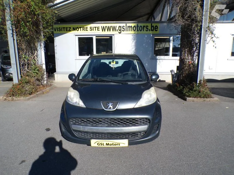 Peugeot 107 2011 — photo 2