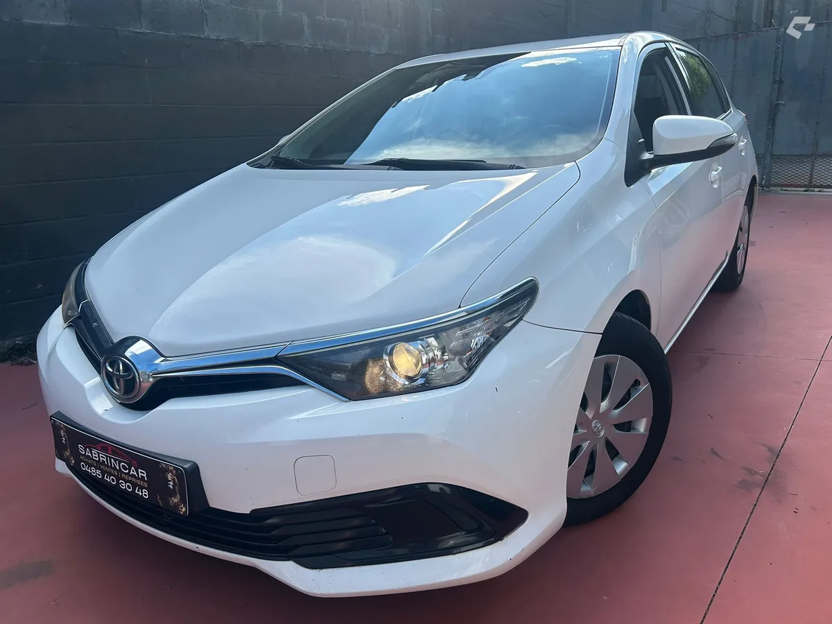 Toyota auris 2017 — photo 2