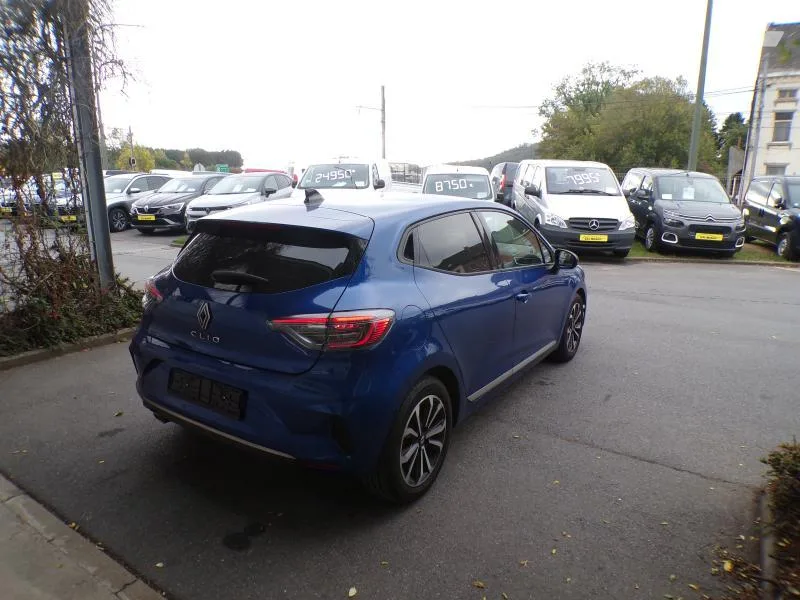 Renault Clio 2025 — photo 4