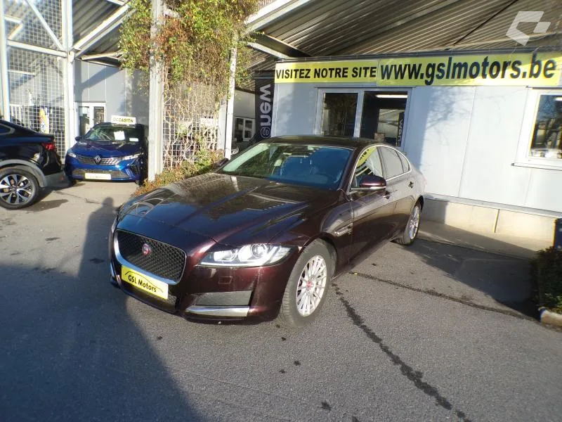 Jaguar XF 2016 — photo 1