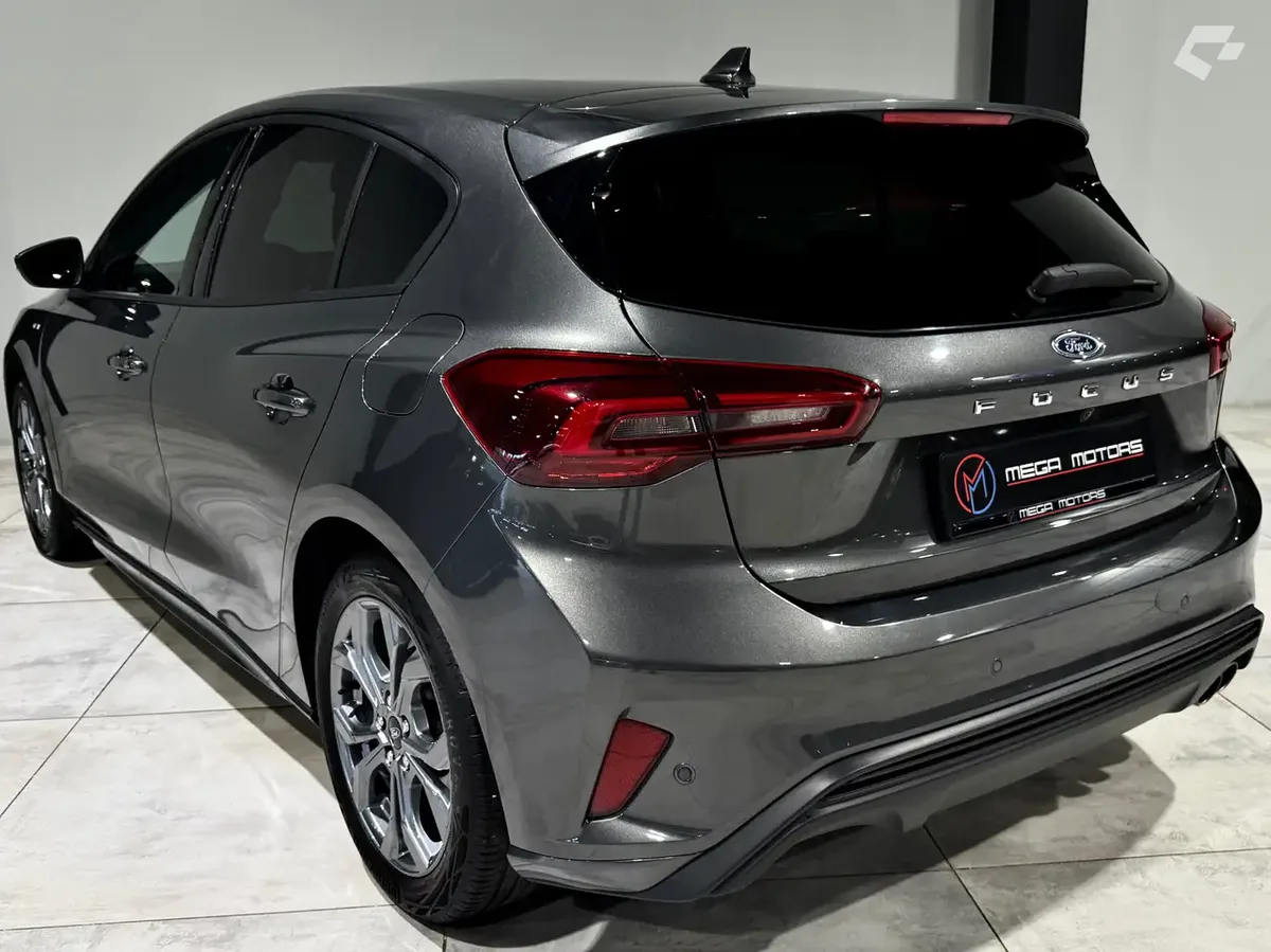 Ford Focus 2024 — photo 2