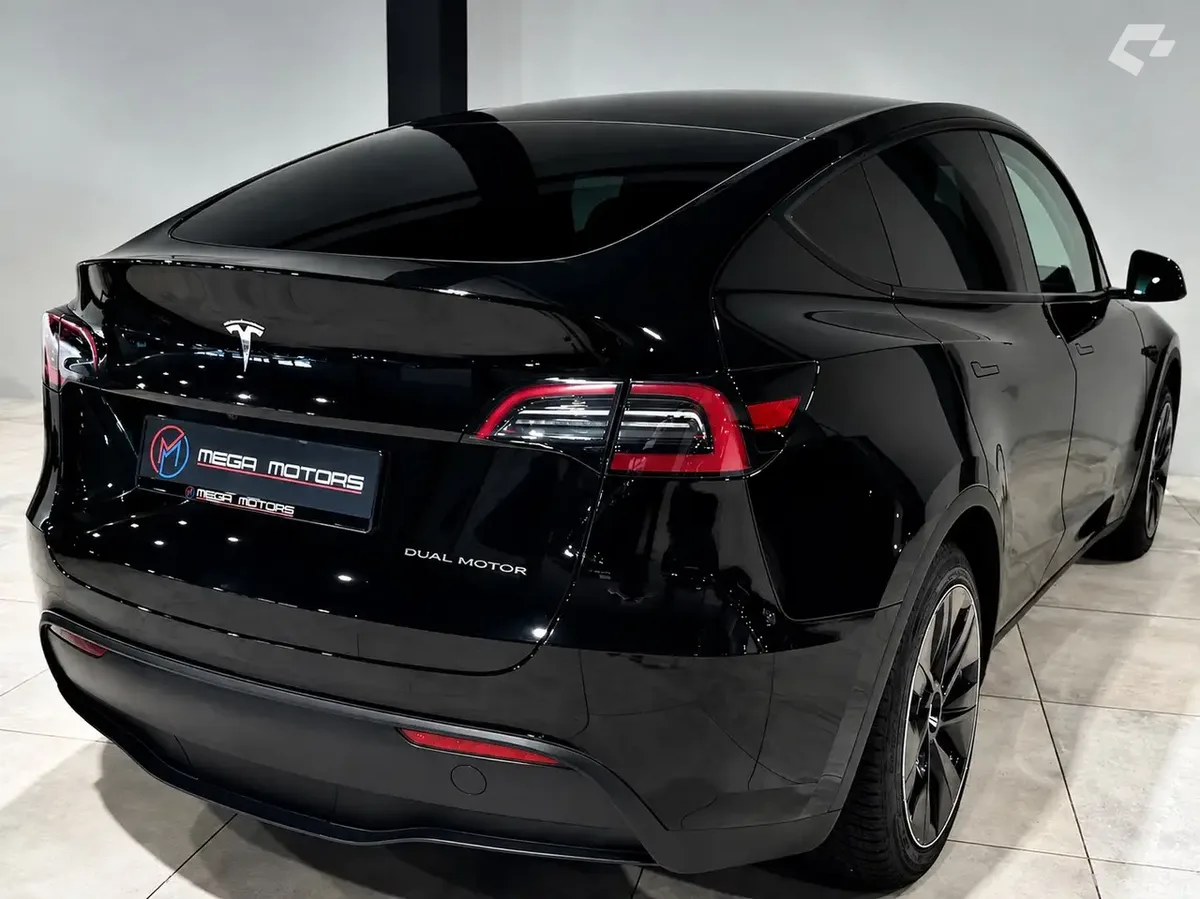 Tesla MODEL Y 2023 — photo 4
