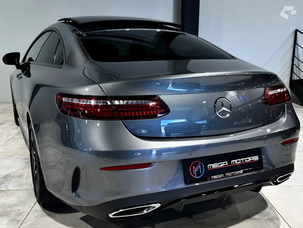 Mercedes-Benz Classe E Coupé 2020 — photo 2