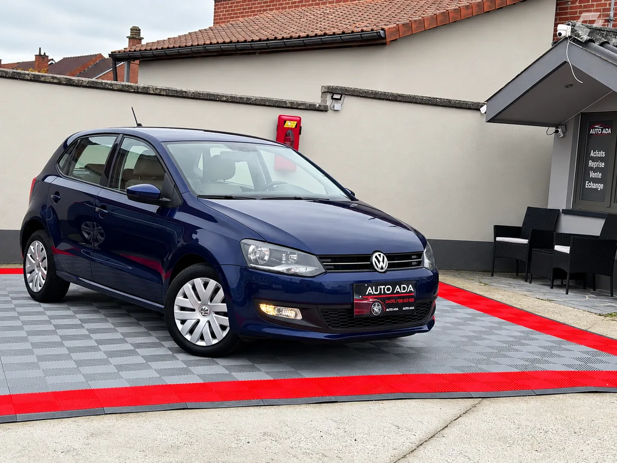 Volkswagen Polo 2012 — photo 1