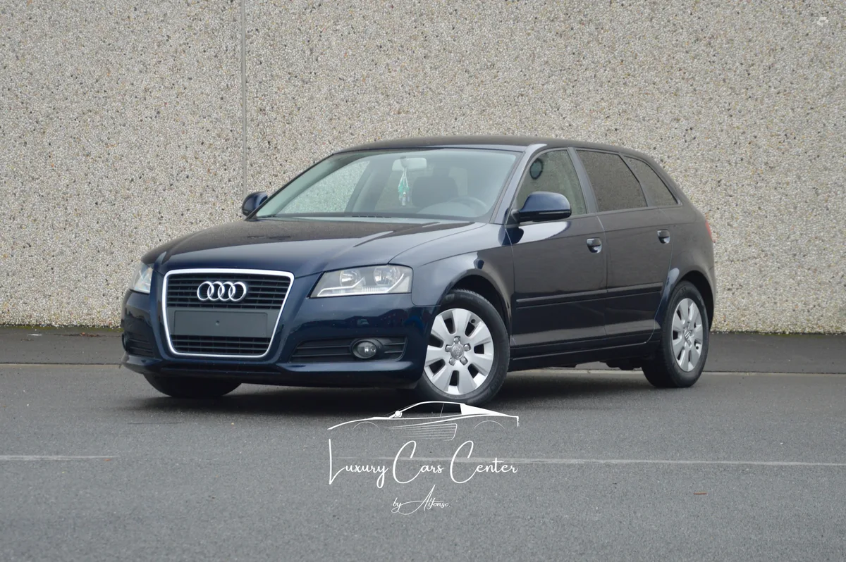 Audi A3 2010 — photo 1