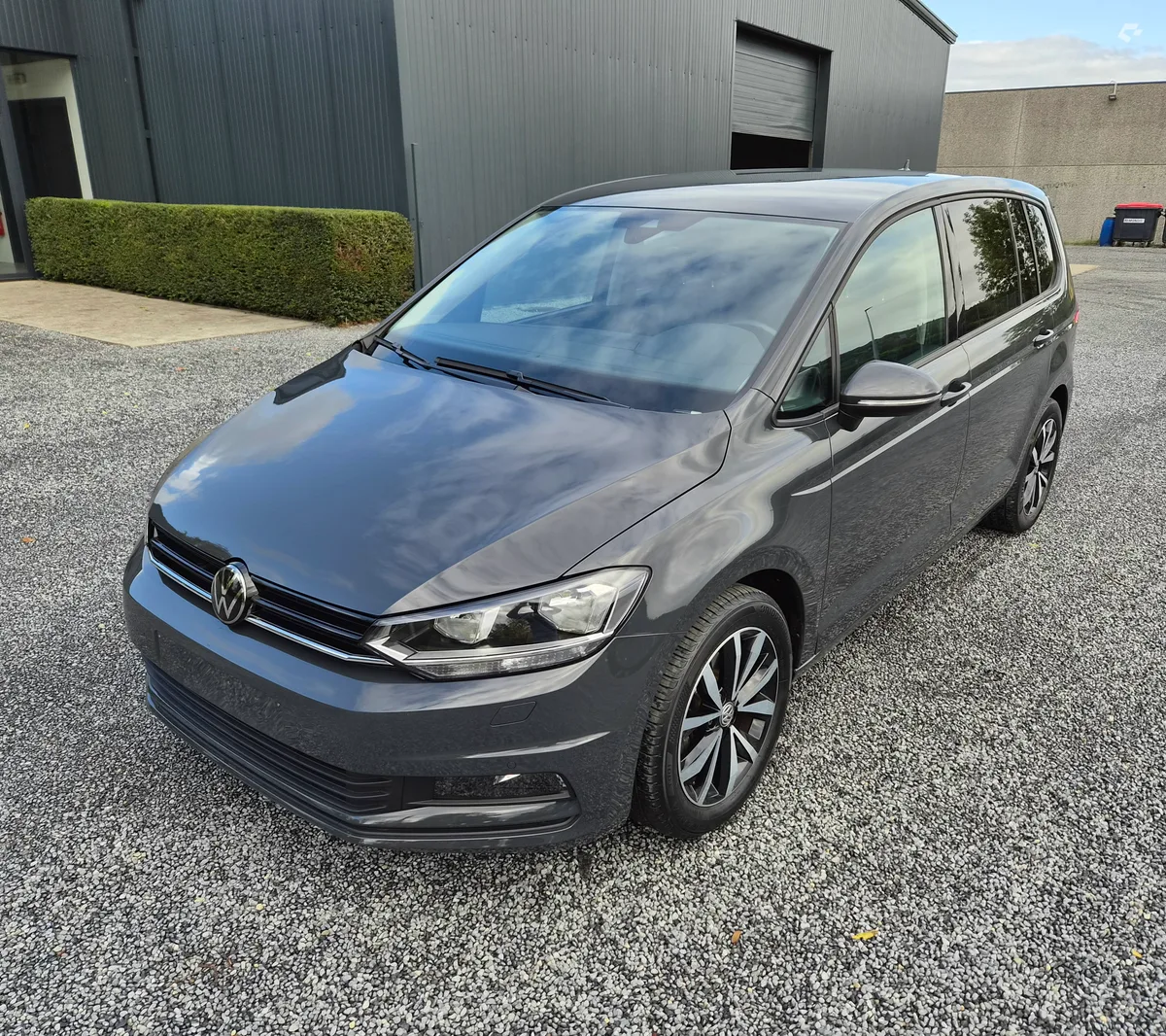Volkswagen Touran 2025 — photo 3