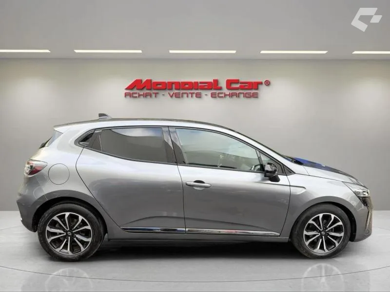 Renault Clio 2024 — photo 4