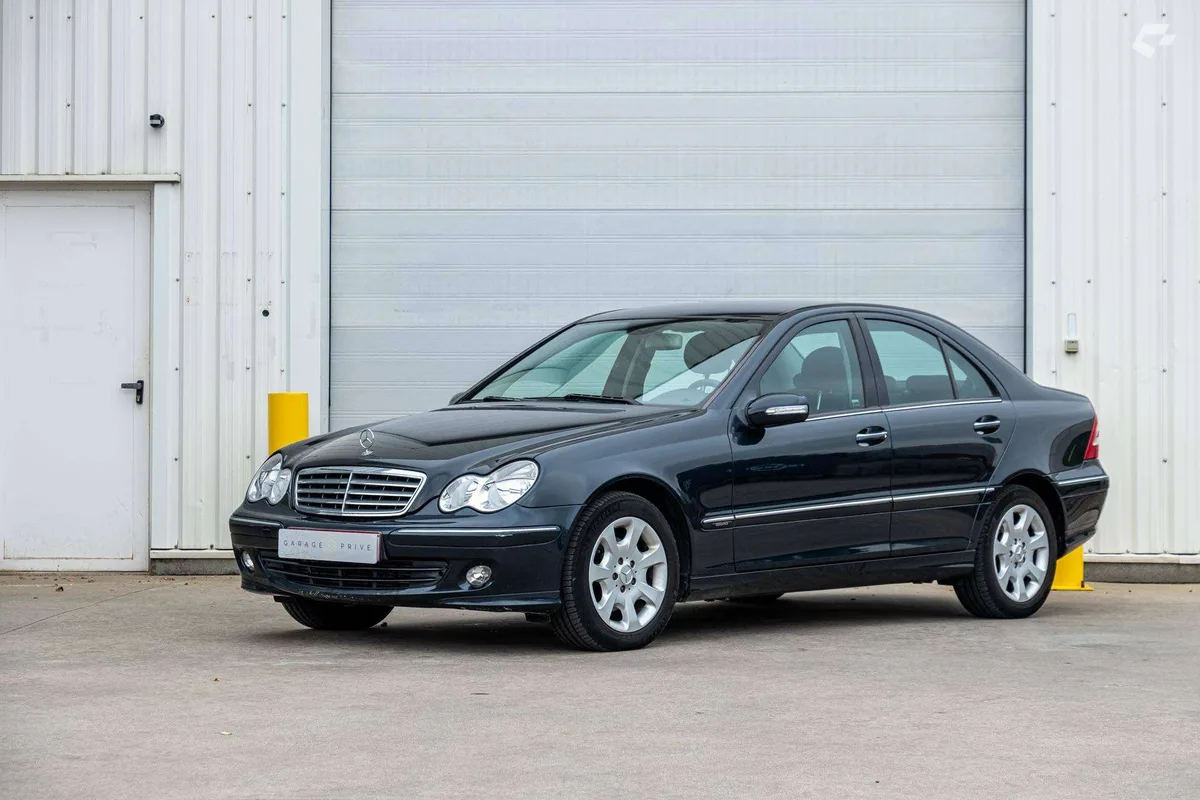 Mercedes-Benz Classe C 2005 — photo 2