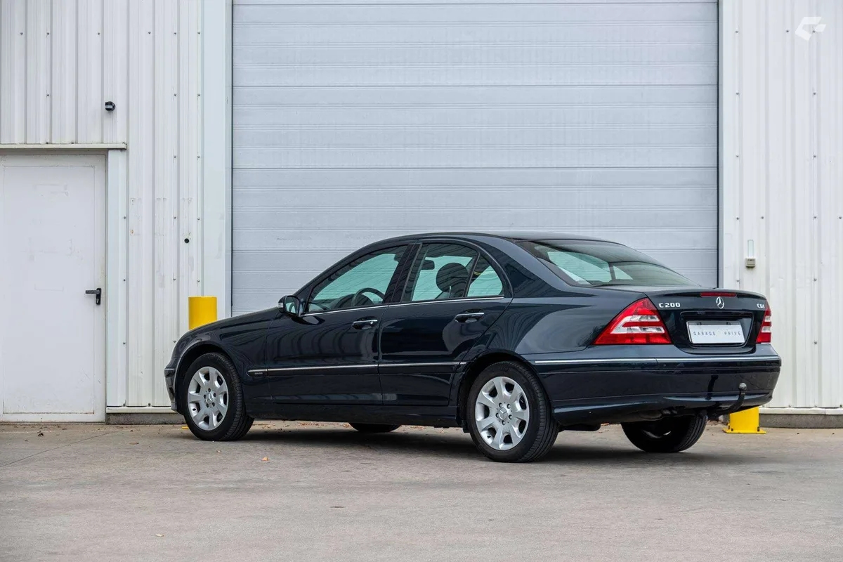Mercedes-Benz Classe C 2005 — photo 3