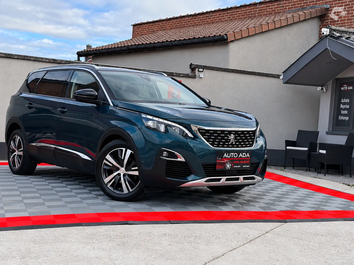 Peugeot 5008 2018 — photo 1