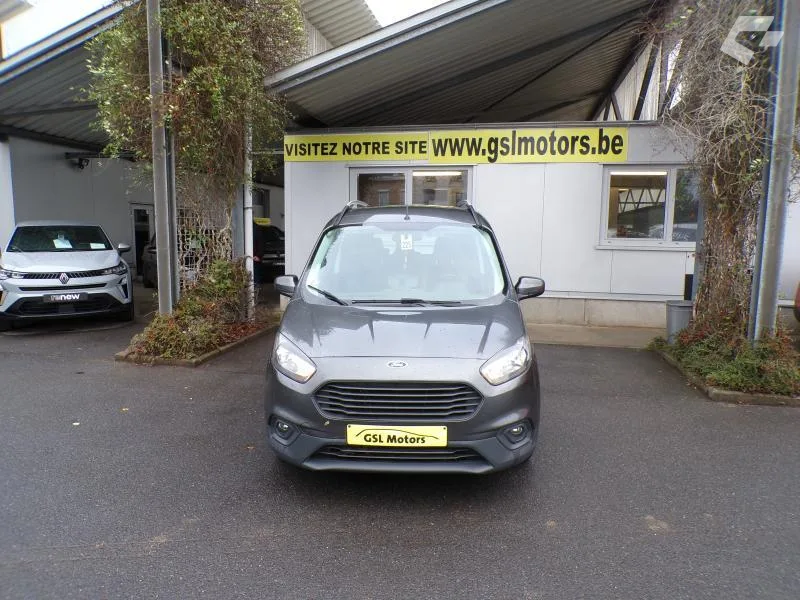 Ford Transit Courier 2019 — photo 2