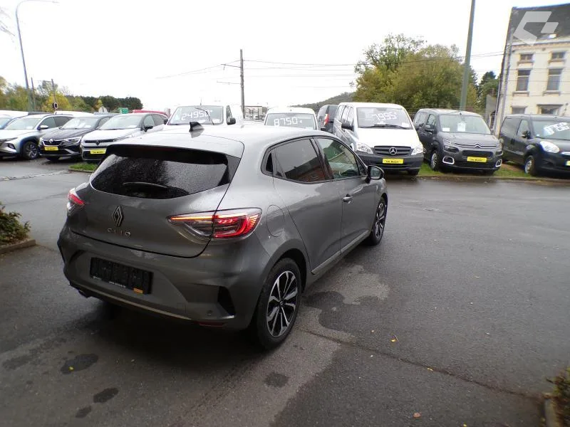 Renault Clio 2025 — photo 4