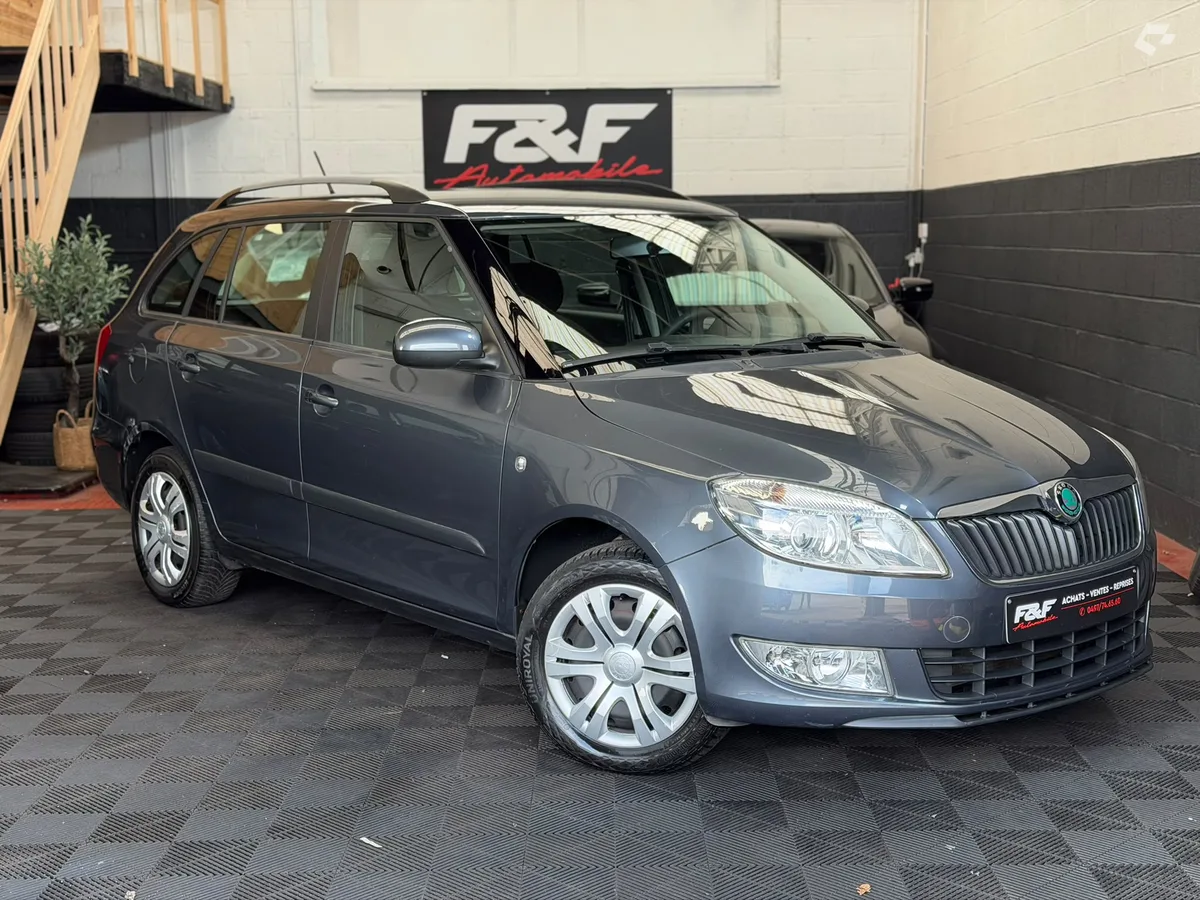 Skoda Fabia 2012 — photo 2