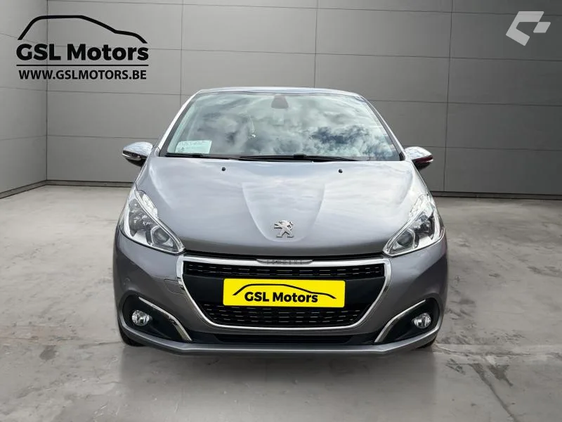 Peugeot 208 2019 — photo 2