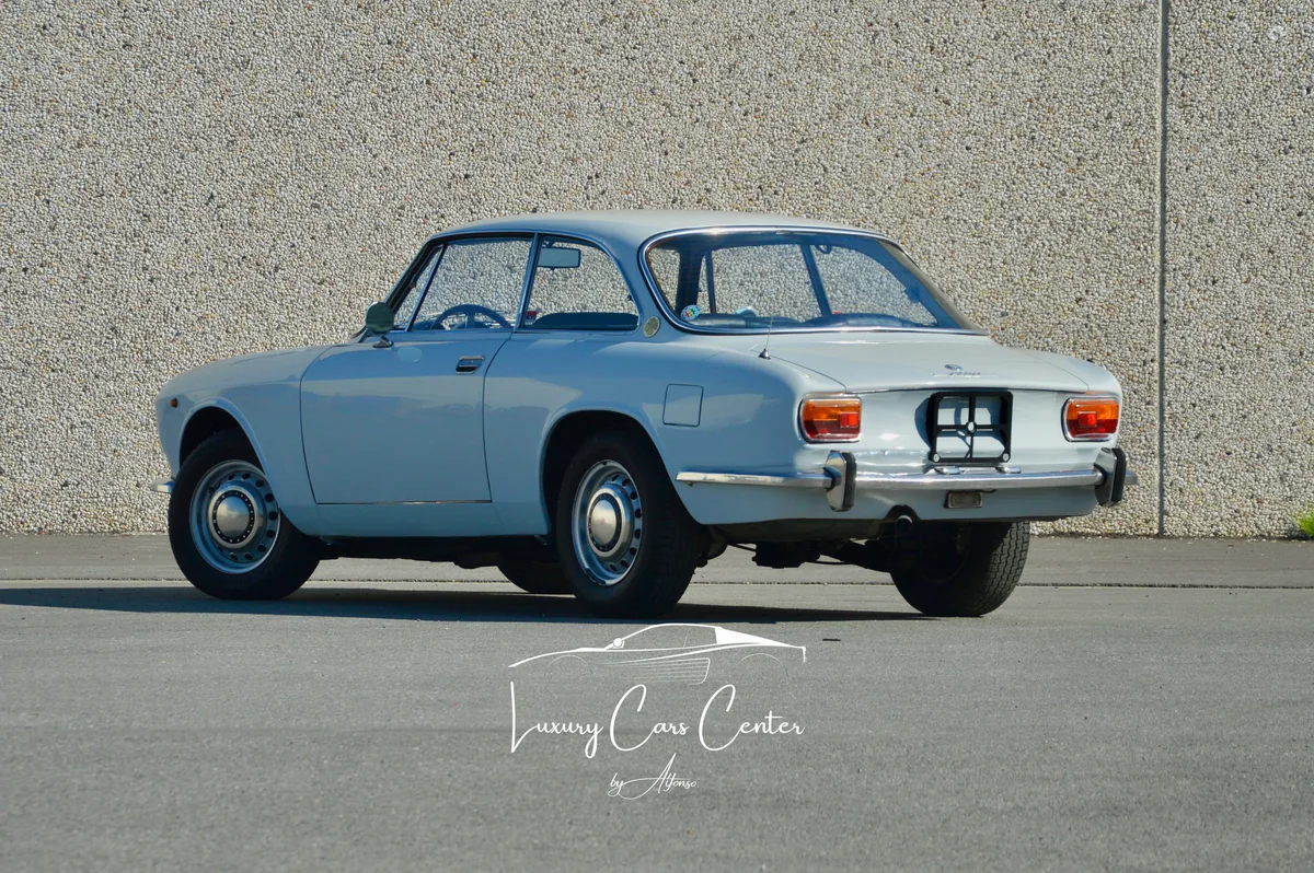 Alfa Romeo GT 1970 — photo 3