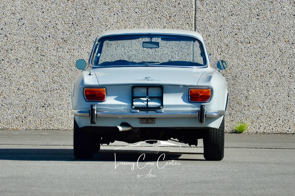 Alfa Romeo GT 1970 — photo 4