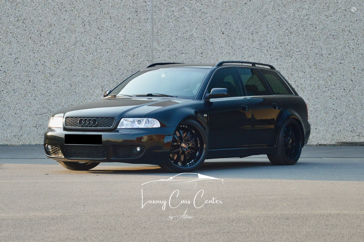 Audi RS4 2001 — photo 1
