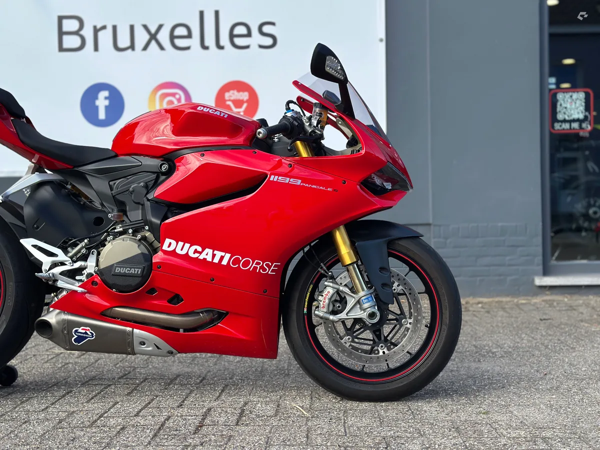 Ducati Panigale 1199 / 1299 2014 — photo 1