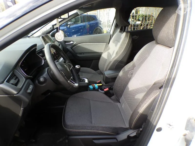 Renault Captur 2024 — photo 2