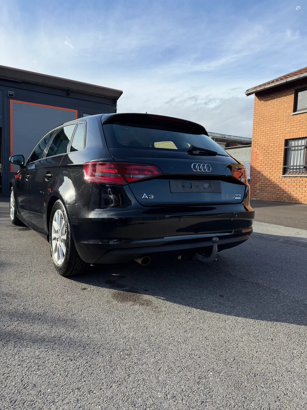 Audi A3 2015 — photo 2