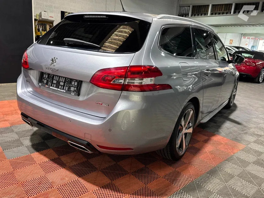 Peugeot 308 2018 — photo 4