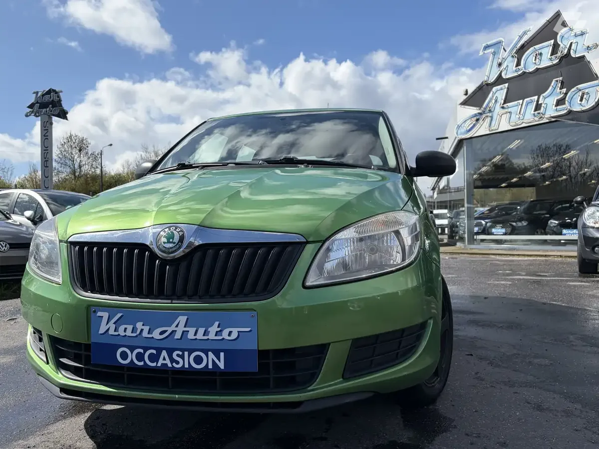 Skoda Fabia 2011 — photo 1