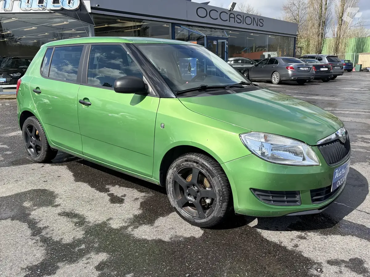 Skoda Fabia 2011 — photo 3