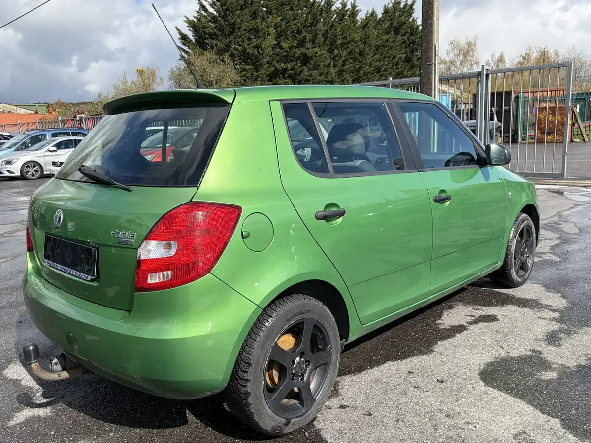 Skoda Fabia 2011 — photo 4