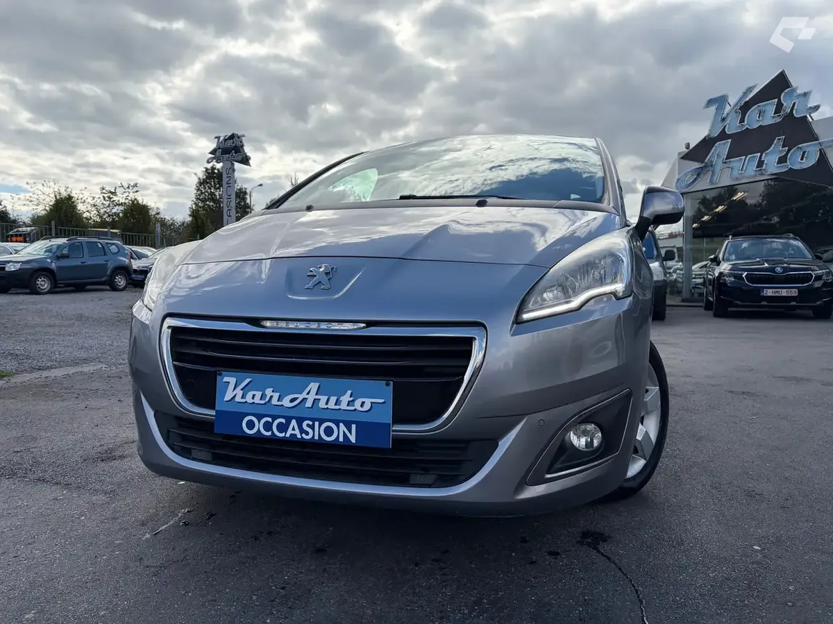 Peugeot 5008 2015 — photo 1