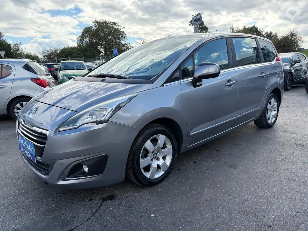 Peugeot 5008 2015 — photo 2