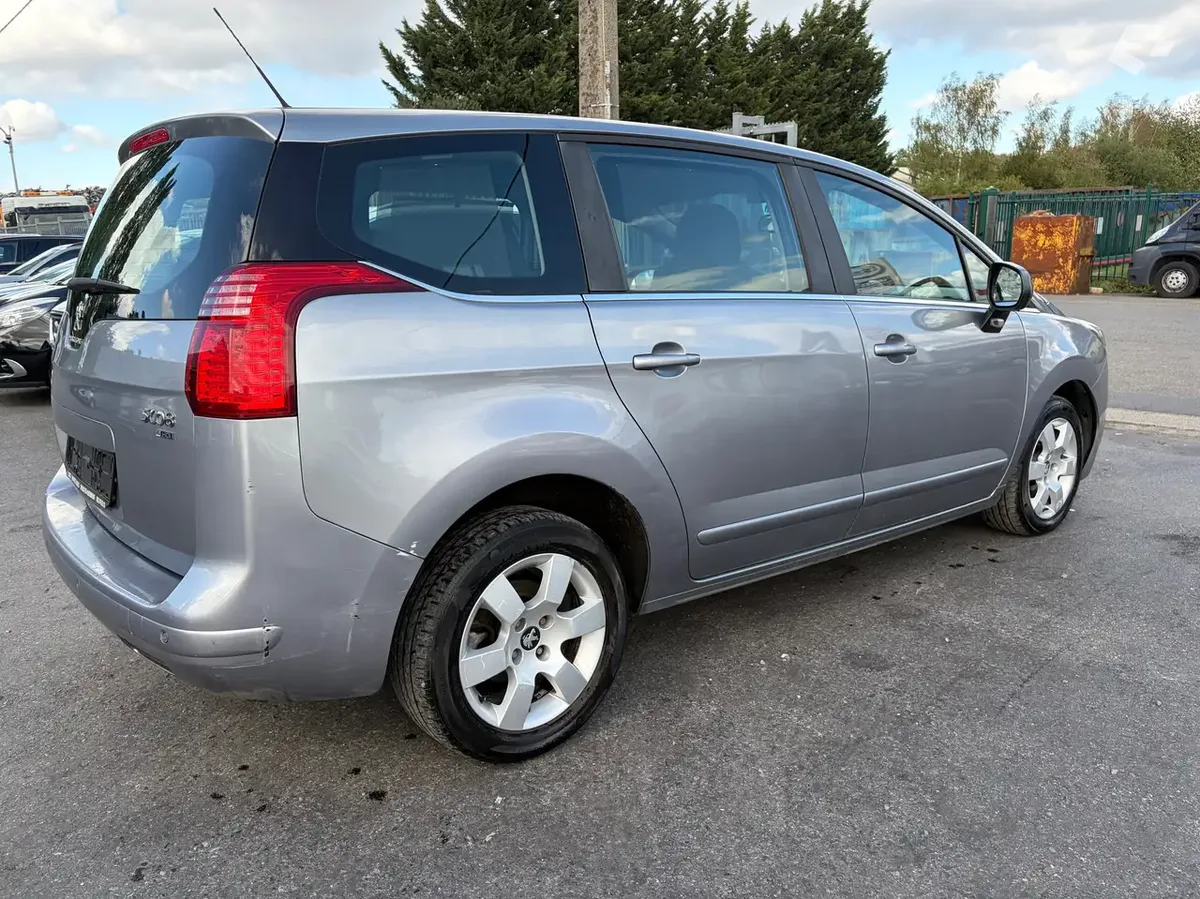 Peugeot 5008 2015 — photo 4
