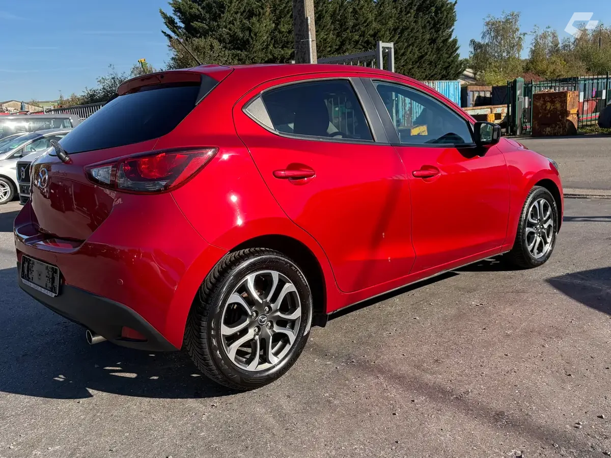Mazda 2 2015 — photo 4