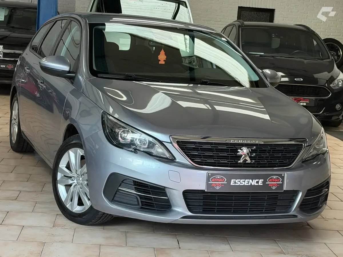 Peugeot 308 2020 — photo 1