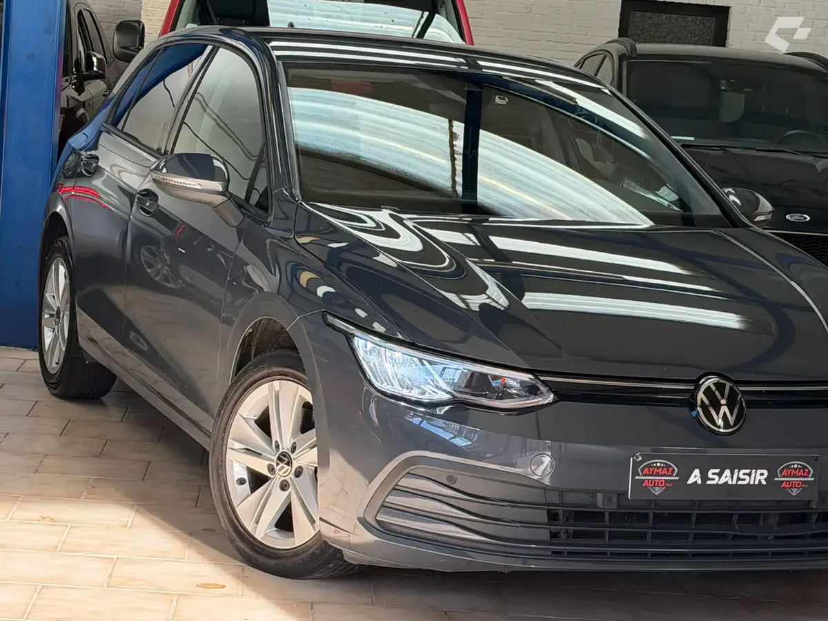 Volkswagen Golf 2023 — photo 2