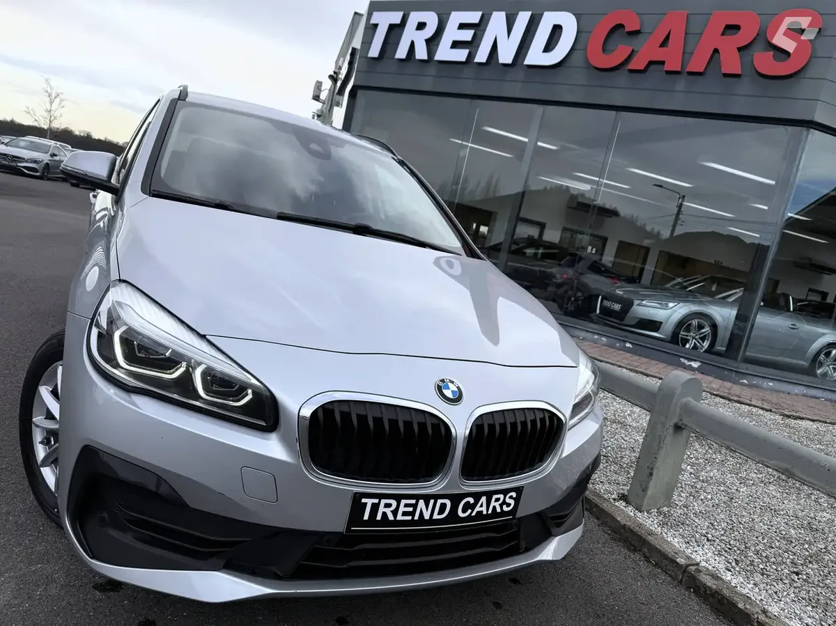 BMW 218 2021 — photo 2