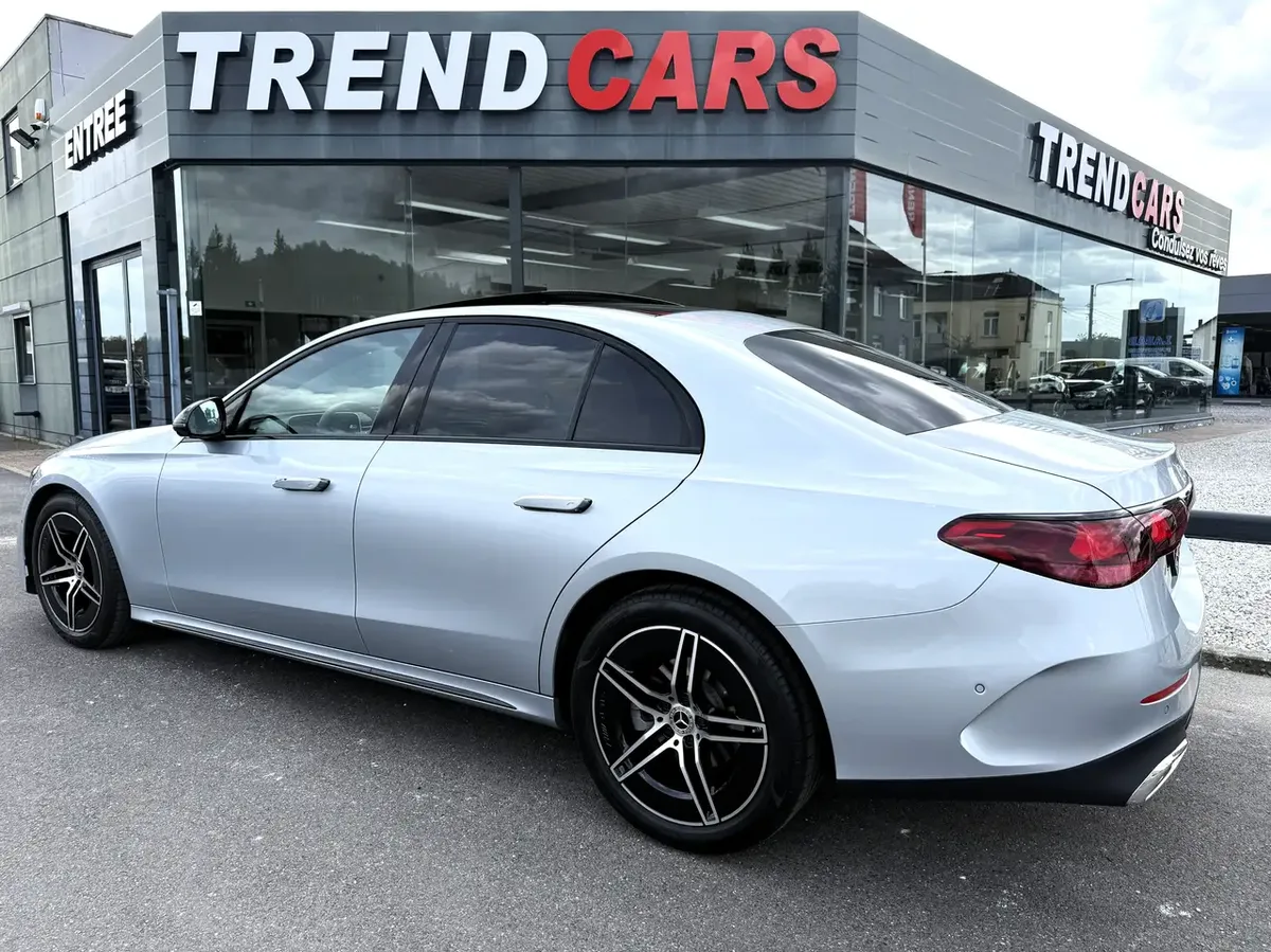 Mercedes-Benz Classe E 2024 — photo 4