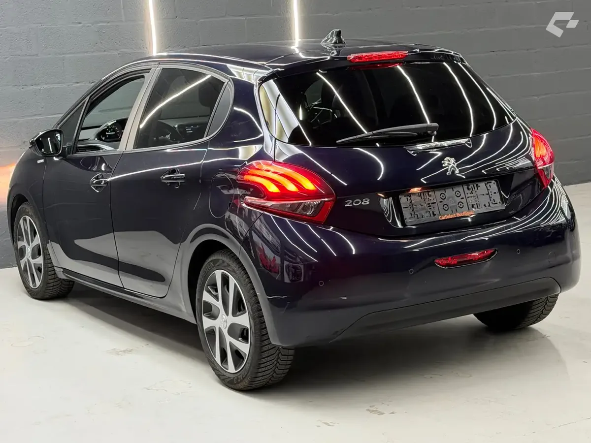 Peugeot 208 2018 — photo 3