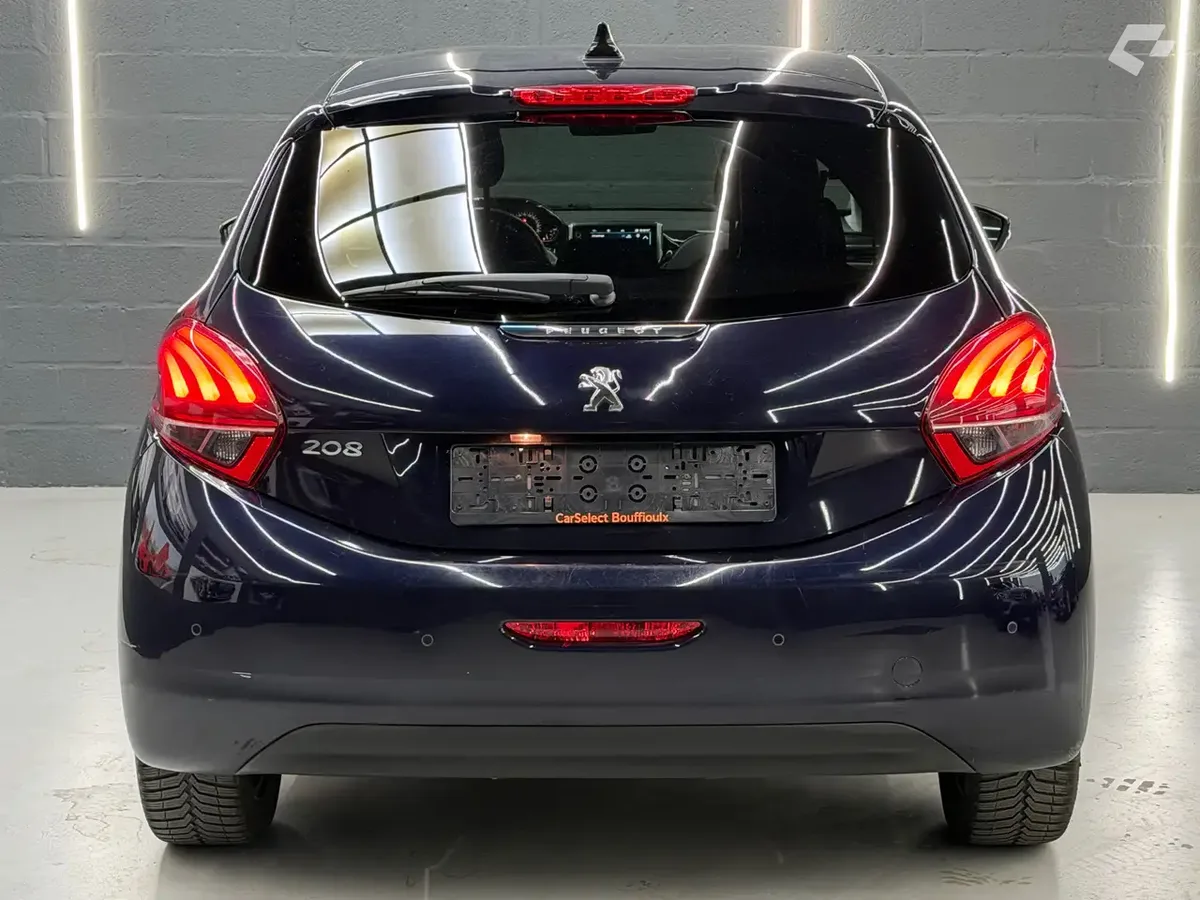 Peugeot 208 2018 — photo 4